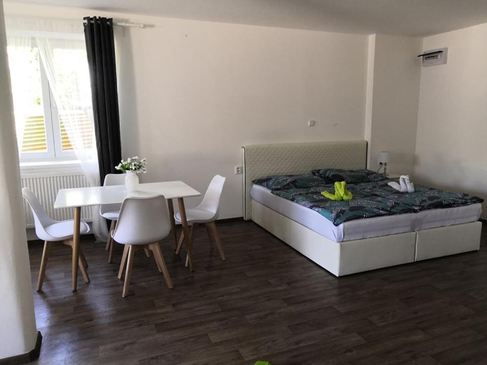 Apartmany Doris Litomerice Ngoại thất bức ảnh